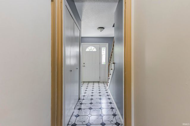 2905 W Woodbridge Drive, Muncie, IN 47304