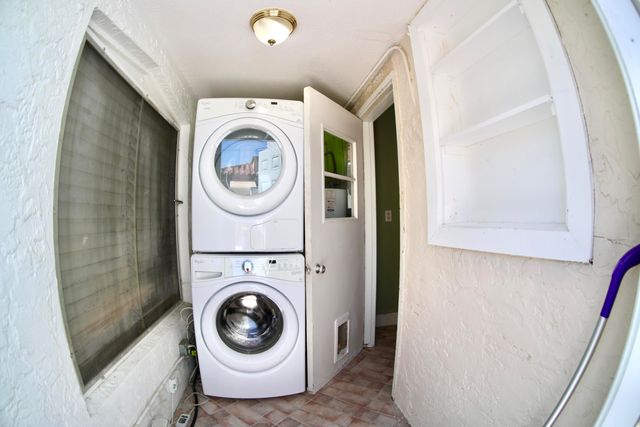 620 Winters Street, West Palm Beach, FL 33405