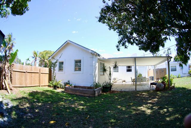 620 Winters Street, West Palm Beach, FL 33405