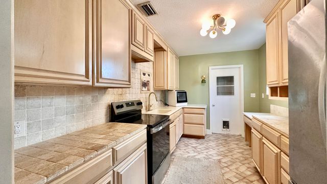 620 Winters Street, West Palm Beach, FL 33405