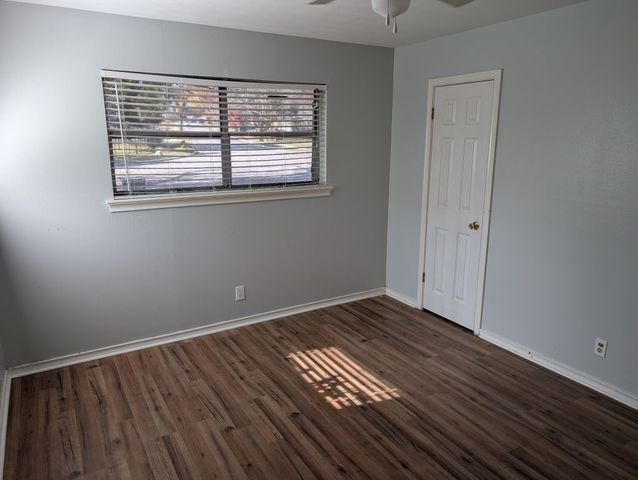 8747 Mosswood Drive, Dallas, TX 75227