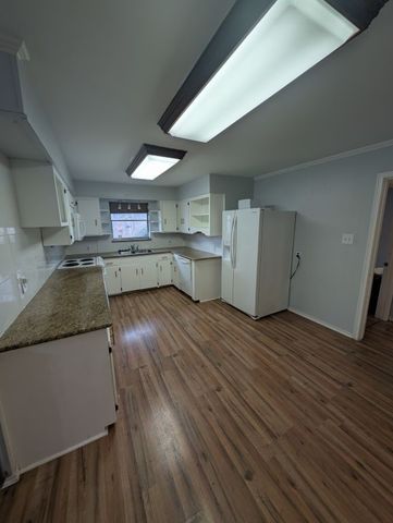 8747 Mosswood Drive, Dallas, TX 75227