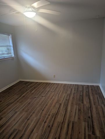 8747 Mosswood Drive, Dallas, TX 75227