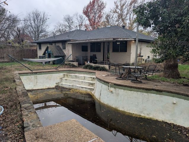 8747 Mosswood Drive, Dallas, TX 75227