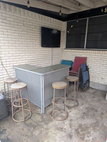 8747 Mosswood Drive, Dallas, TX 75227