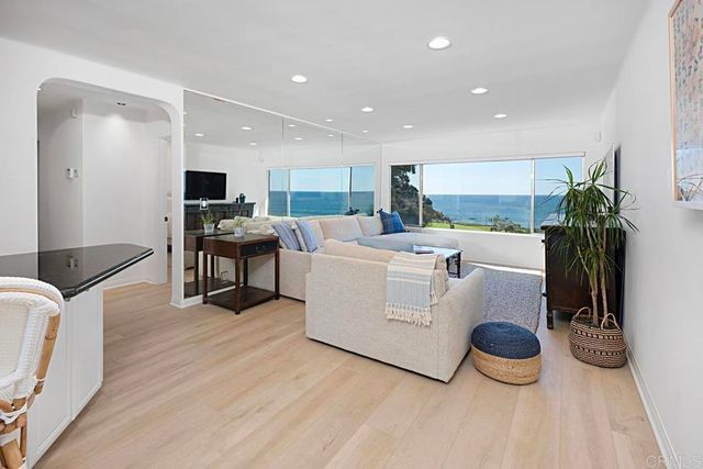 155 15th St, Del Mar, CA 92014