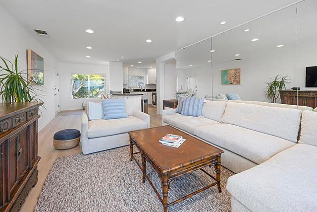 155 15th St, Del Mar, CA 92014