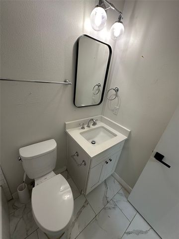 425 N Rosemont Avenue 103, Dallas, TX 75208