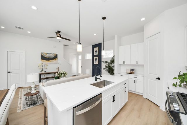 860 Rachel Street D, Houston, TX 77091