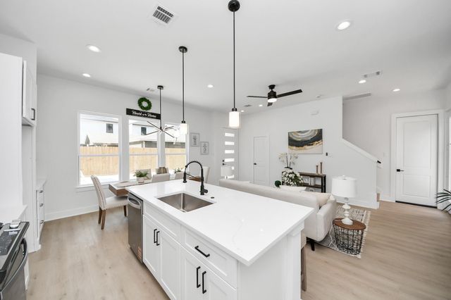 860 Rachel Street D, Houston, TX 77091