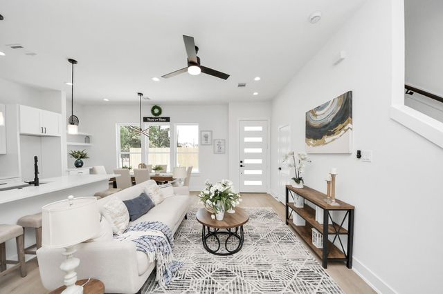 860 Rachel Street D, Houston, TX 77091