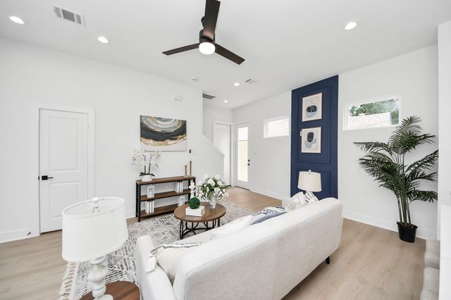 860 Rachel Street D, Houston, TX 77091