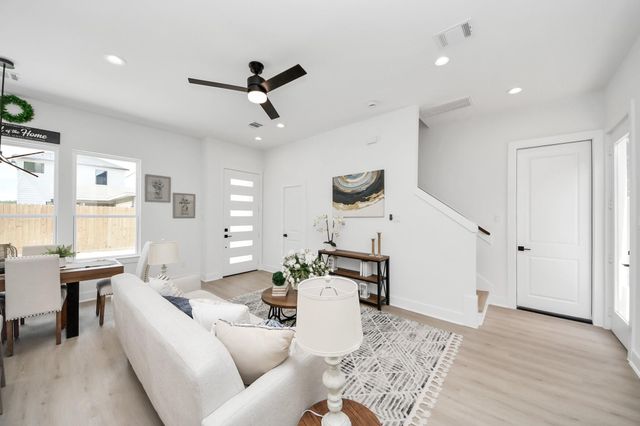 860 Rachel Street D, Houston, TX 77091