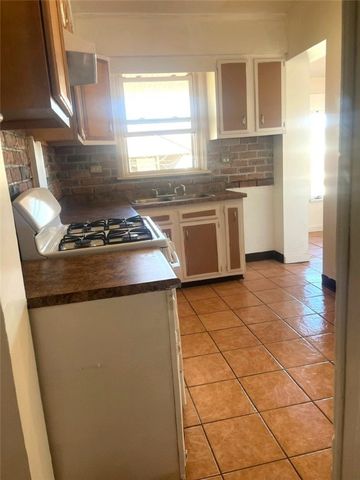 320 N 4th St, Clairton, PA 15025