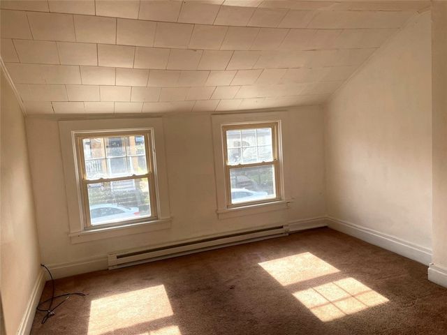 320 N 4th St, Clairton, PA 15025