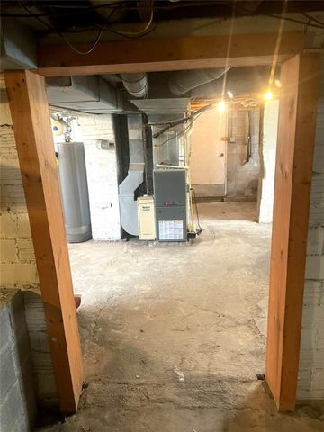 320 N 4th St, Clairton, PA 15025