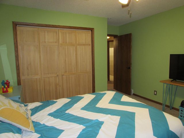 1600 S Prairie Avenue, Fairmont, MN 56031