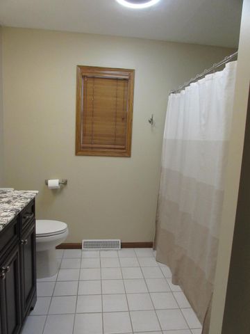 1600 S Prairie Avenue, Fairmont, MN 56031