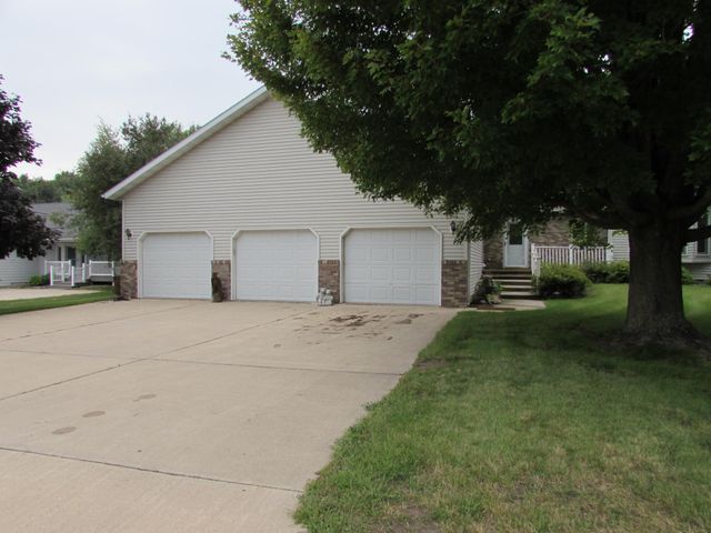1600 S Prairie Avenue, Fairmont, MN 56031