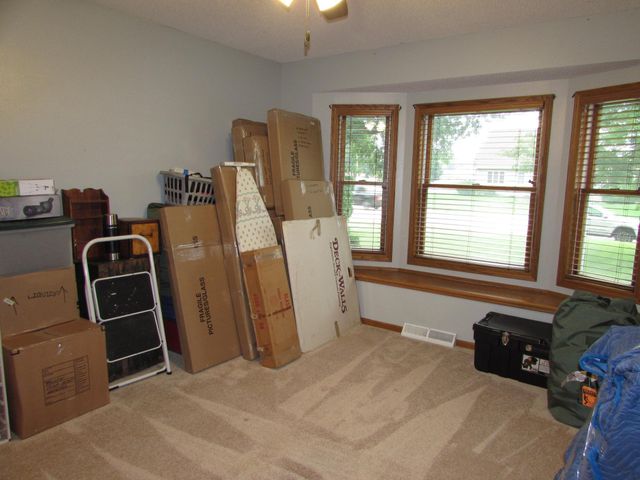 1600 S Prairie Avenue, Fairmont, MN 56031