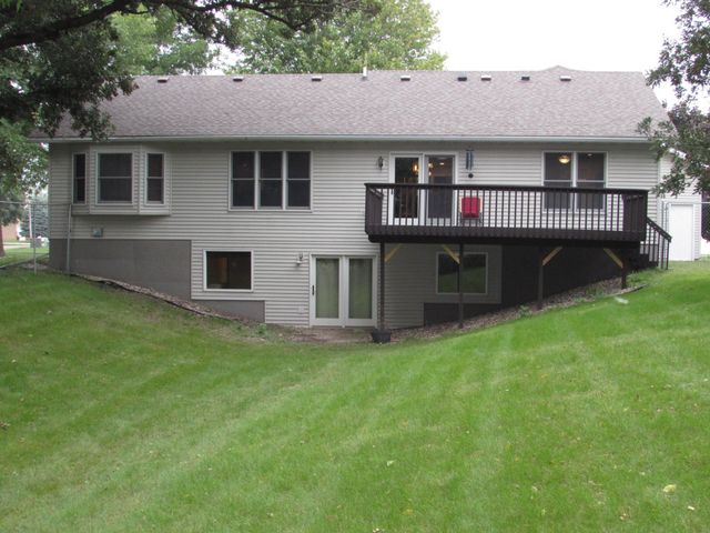 1600 S Prairie Avenue, Fairmont, MN 56031