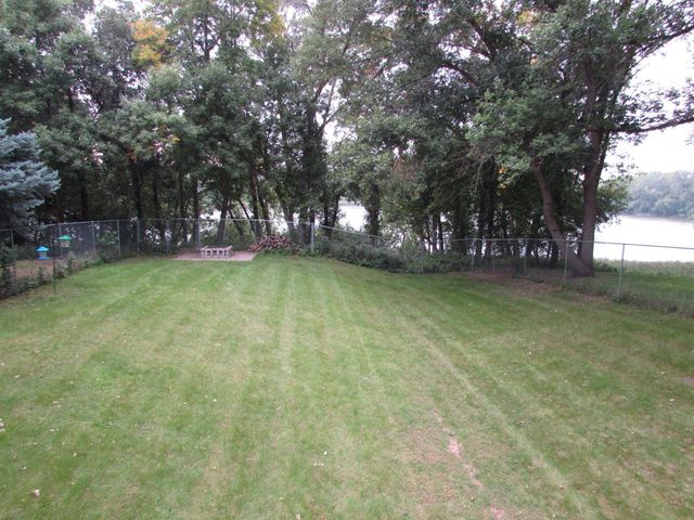 1600 S Prairie Avenue, Fairmont, MN 56031