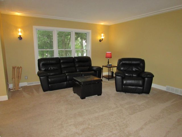 1600 S Prairie Avenue, Fairmont, MN 56031