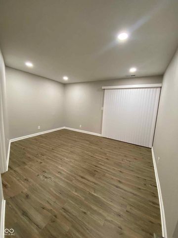 151 N 8th Avenue, Beech Grove, IN 46107