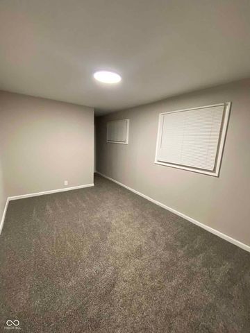 151 N 8th Avenue, Beech Grove, IN 46107