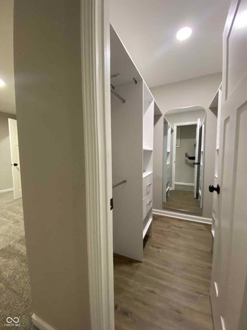 151 N 8th Avenue, Beech Grove, IN 46107