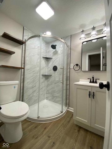 151 N 8th Avenue, Beech Grove, IN 46107