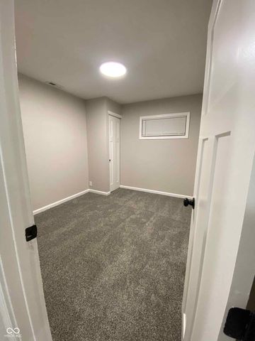 151 N 8th Avenue, Beech Grove, IN 46107