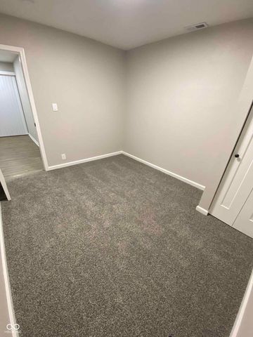 151 N 8th Avenue, Beech Grove, IN 46107