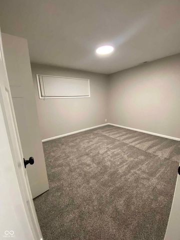 151 N 8th Avenue, Beech Grove, IN 46107