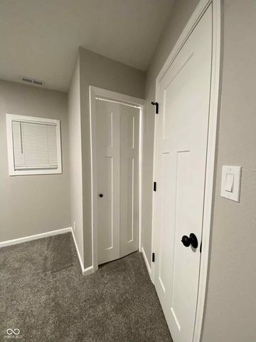 151 N 8th Avenue, Beech Grove, IN 46107