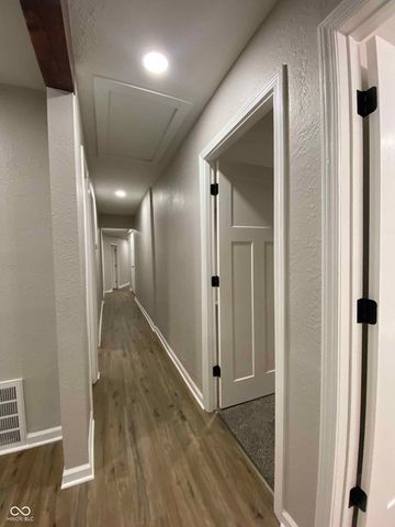 151 N 8th Avenue, Beech Grove, IN 46107