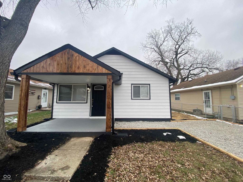 151 N 8th Avenue, Beech Grove, IN 46107