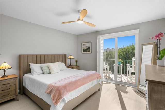 4750 DOLPHIN CAY LANE S 107, St Petersburg, FL 33711