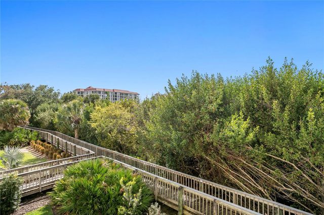 4750 DOLPHIN CAY LANE S 107, St Petersburg, FL 33711