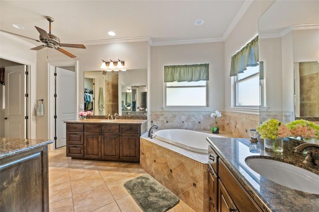 109 Ranchers Club LN, Driftwood, TX 78619