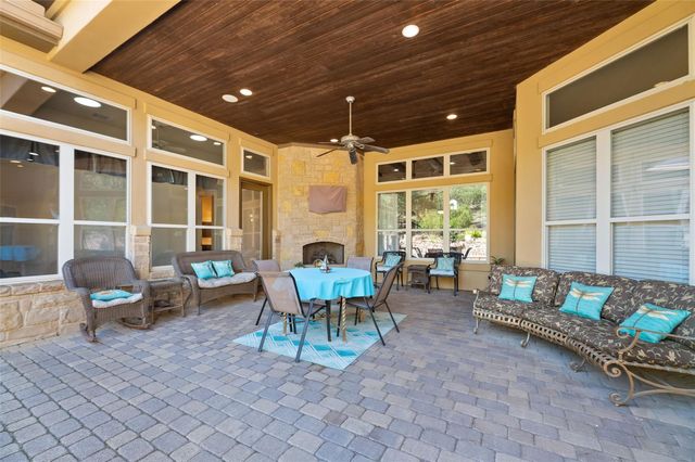 109 Ranchers Club LN, Driftwood, TX 78619