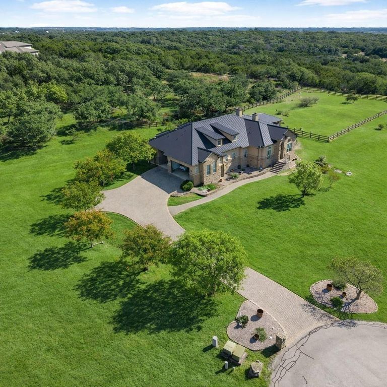 109 Ranchers Club LN, Driftwood, TX 78619