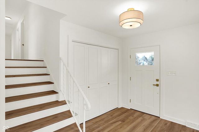 8433 Sunset Lane, Indianapolis, IN 46260