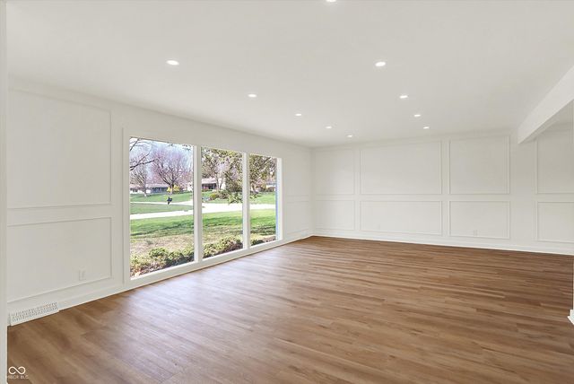 8433 Sunset Lane, Indianapolis, IN 46260