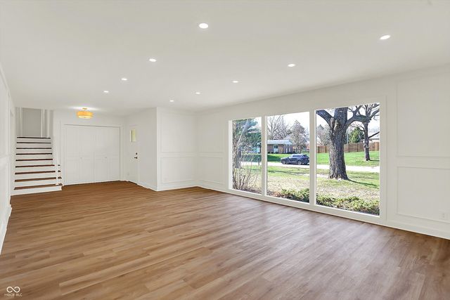 8433 Sunset Lane, Indianapolis, IN 46260