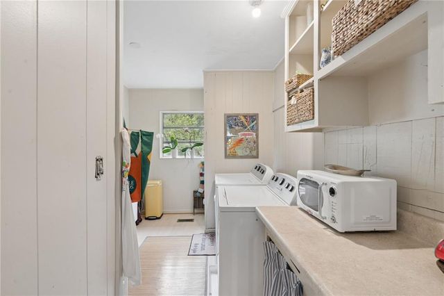 1248 Barnes Street NW, Atlanta, GA 30318
