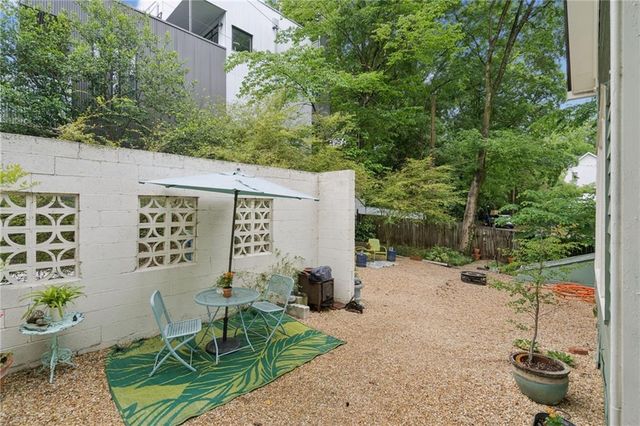 1248 Barnes Street NW, Atlanta, GA 30318