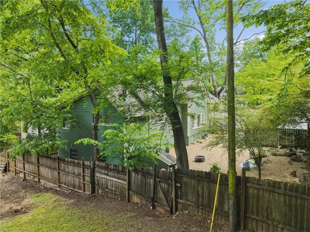 1248 Barnes Street NW, Atlanta, GA 30318