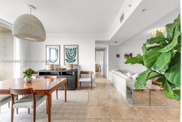2425 SW 27th Ave 704, Miami, FL 33145