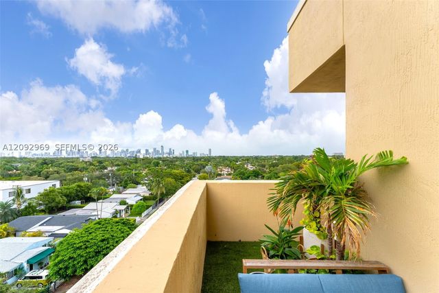2425 SW 27th Ave 704, Miami, FL 33145